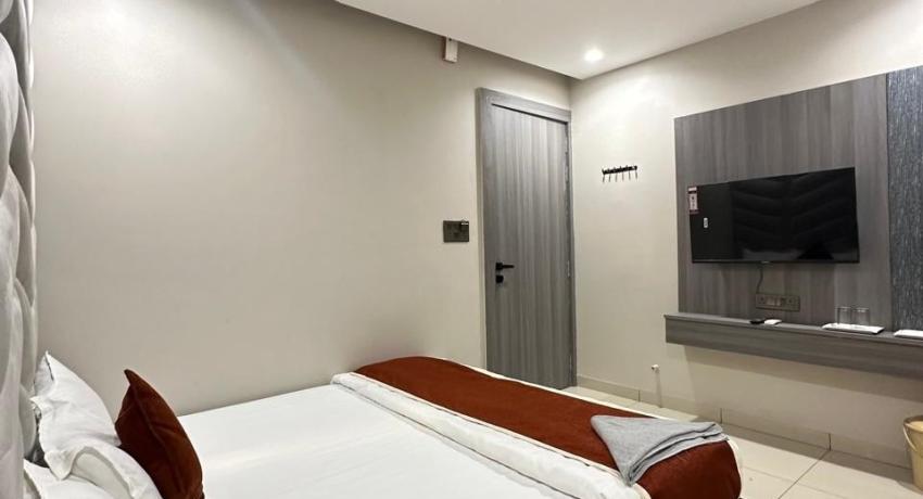 Single AC room at Hotel Rajshree Inn
